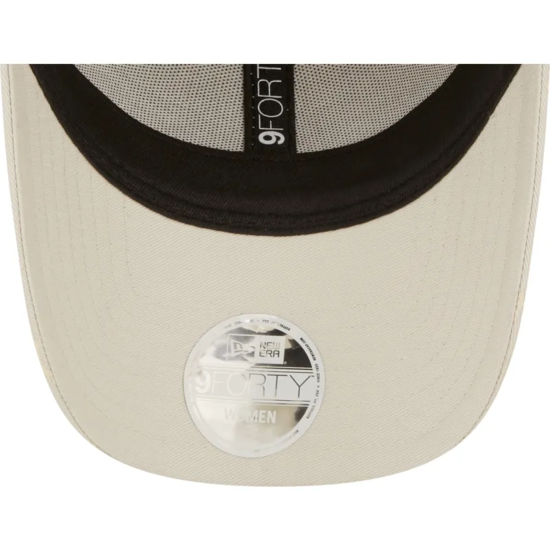 buet-beige-justerbar-kasket-til-kvinder-9forty-monogram-fra-new-york-yankees-mlb-fra-new-era