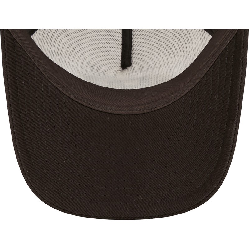 new-era-youth-a-frame-dc-comics-batman-black-and-white-trucker-hat