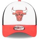 cappellino-trucker-bianco-nero-e-rosso-a-frame-team-colour-di-chicago-bulls-nba-di-new-era
