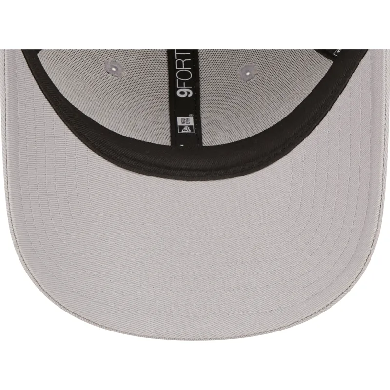 mutzen-gebogen-grau-verstellbares-band-9forty-seasonal-infill-der-new-york-yankees-mlb-von-new-era
