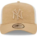 cappellino-trucker-marrone-regolabile-con-logo-marrone-a-frame-jersey-essential-dei-new-york-yankees-mlb-di-new-era