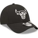 cappellino-curvo-nero-regolabile-9forty-repreve-monochrom-di-chicago-bulls-nba-di-new-era