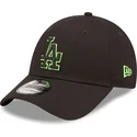 schwarze-verstellbare-kappe-mit-gebogenem-schirm-und-grunem-logo-9forty-neon-outline-der-los-angeles-dodgers-mlb-von-new-era