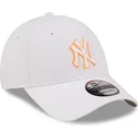 casquette-courbee-blanche-ajustable-avec-logo-orange-9forty-neon-outline-new-york-yankees-mlb-new-era