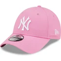 cappellino-rosa-regolabile-con-visiera-curva-e-logo-bianco-9forty-league-essential-dei-new-york-yankees-mlb-di-new-era