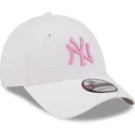 cappelli-curva-bianco-cinghia-regolabile-rosa-9forty-league-essential-dei-new-york-yankees-mlb-di-new-era
