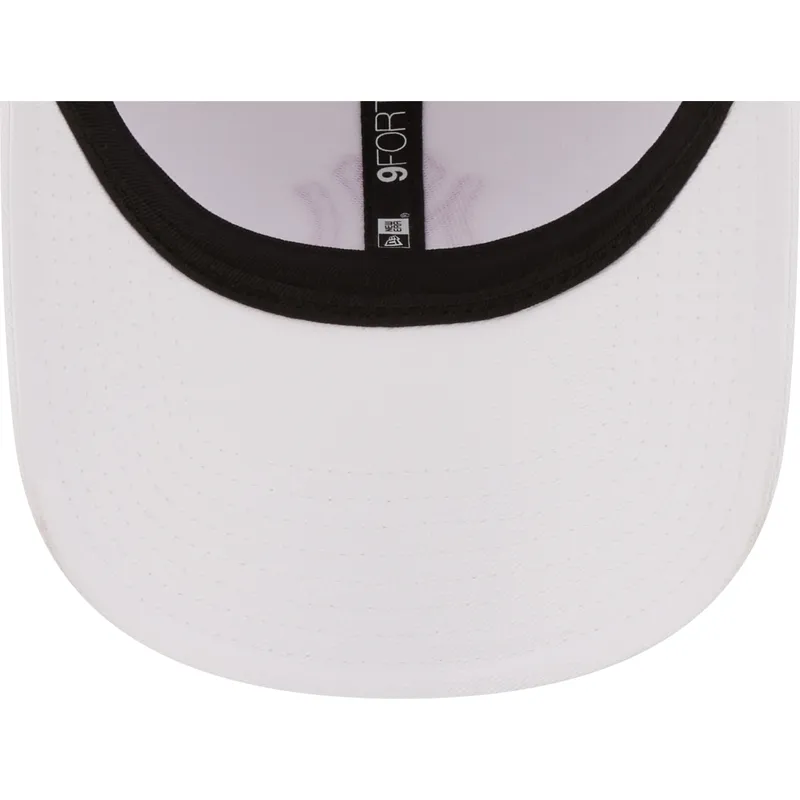 cappelli-curva-bianco-cinghia-regolabile-rosa-9forty-league-essential-dei-new-york-yankees-mlb-di-new-era cappelli-curva-bianco-cinghia-regolabile-rosa-9forty-league-essential-dei-new-york-yankees-mlb-di-new-era