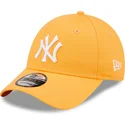 verstellbare-9forty-league-essential-kappe-in-hellorange-der-new-york-yankees-mlb-von-new-era