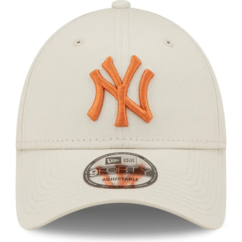 cappelli-curva-beige-cinghia-regolabile-9forty-league-essential-dei-new-york-yankees-mlb-di-new-era
