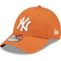 mutzen-gebogen-orange-verstellbares-band-9forty-league-essential-der-new-york-yankees-mlb-von-new-era
