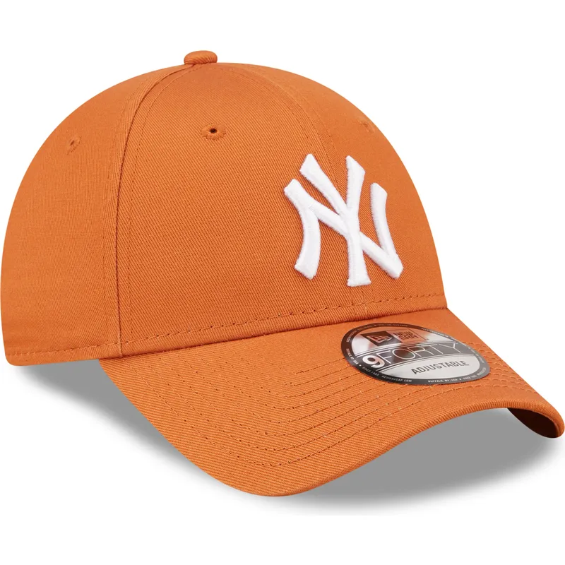 cappelli-curva-arancia-cinghia-regolabile-9forty-league-essential-dei-new-york-yankees-mlb-di-new-era cappelli-curva-arancia-cinghia-regolabile-9forty-league-essential-dei-new-york-yankees-mlb-di-new-era