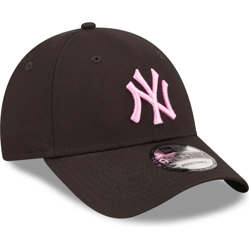 cappelli-curva-nero-cinghia-regolabile-rosa-9forty-league-essential-dei-new-york-yankees-mlb-di-new-era