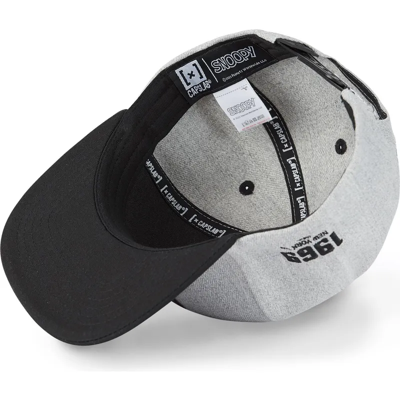 mutzen-flach-grau-snapback-snoopy-erdnusse-von-capslab