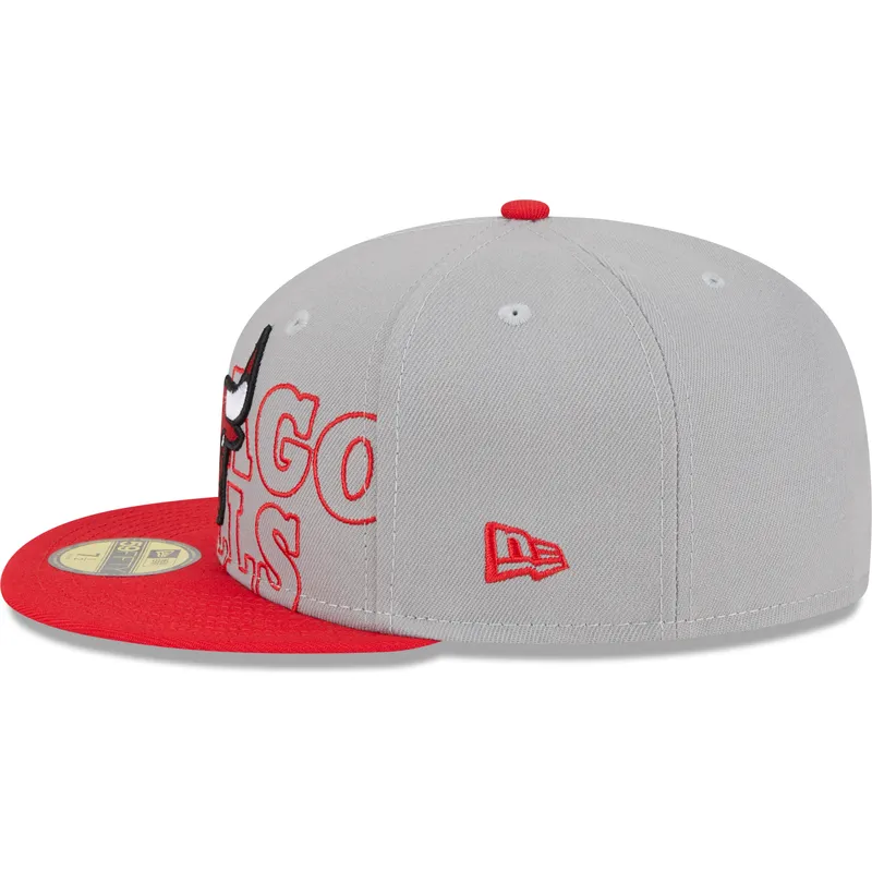 graue-und-rote-anliegende-flat-cap-59fifty-draft-edition-2023-der-chicago-bulls-nba-von-new-era