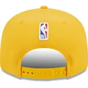cappellino-piatto-giallo-snapback-9fifty-draft-edition-2023-dei-los-angeles-lakers-nba-di-new-era