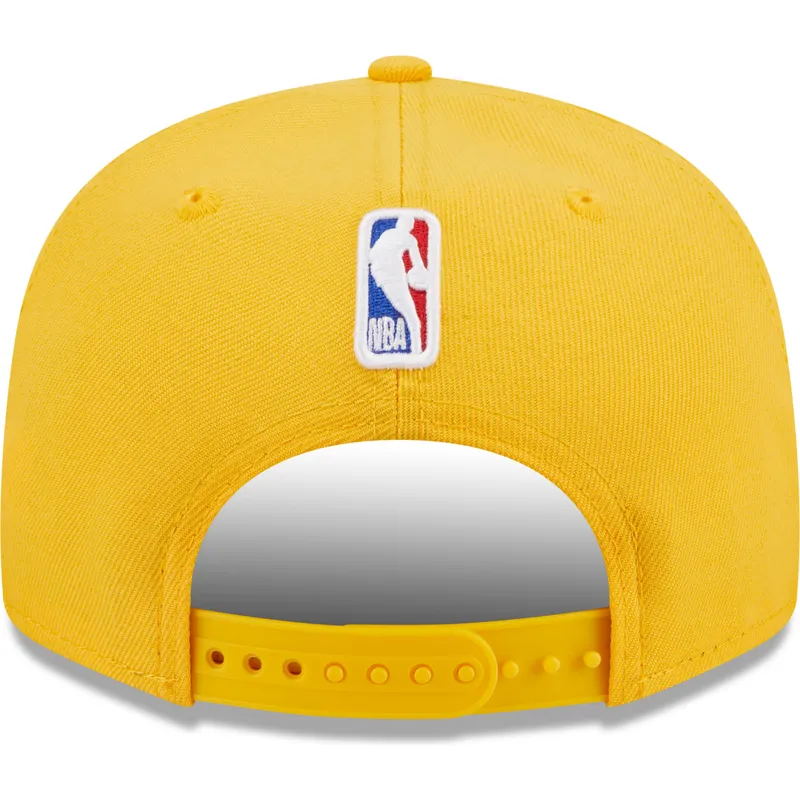 cappelli-piatta-giallo-snapback-9fifty-draft-edition-2023-dei-los-angeles-lakers-nba-di-new-era cappelli-piatta-giallo-snapback-9fifty-draft-edition-2023-dei-los-angeles-lakers-nba-di-new-era