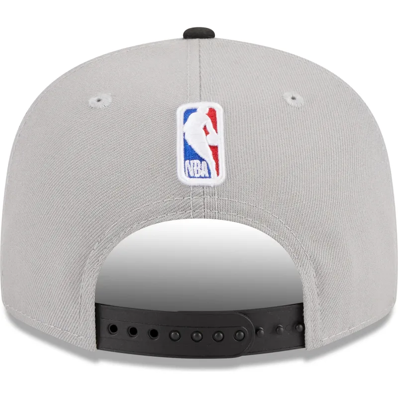 cappello-piatto-grigio-e-nero-snapback-9fifty-draft-edition-2023-di-brooklyn-nets-nba-di-new-era