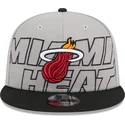 cappelli-piatta-grigio-snapback-9fifty-draft-edition-2023-dei-miami-heat-nba-di-new-era