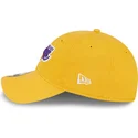 cappelli-curva-giallo-cinghia-regolabile-9twenty-draft-edition-2023-dei-los-angeles-lakers-nba-di-new-era