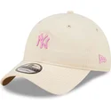 casquette-courbee-rose-claire-ajustable-avec-logo-rose-9twenty-mini-logo-new-york-yankees-mlb-new-era