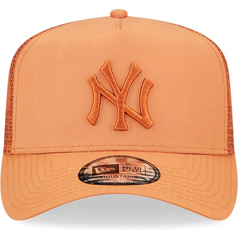 cappelli-curva-marrone-snapback-a-frame-tech-ripstop-dei-new-york-yankees-mlb-di-new-era