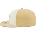 cappelli-piatta-beige-regolato-rosa-59fifty-seam-stitch-dei-new-york-yankees-mlb-di-new-era