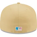 cappelli-piatta-beige-regolato-rosa-59fifty-seam-stitch-dei-new-york-yankees-mlb-di-new-era