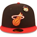 flad-brun-og-rod-fitted-kasket-59fifty-the-elements-fire-pin-fra-miami-heat-nba-af-new-era