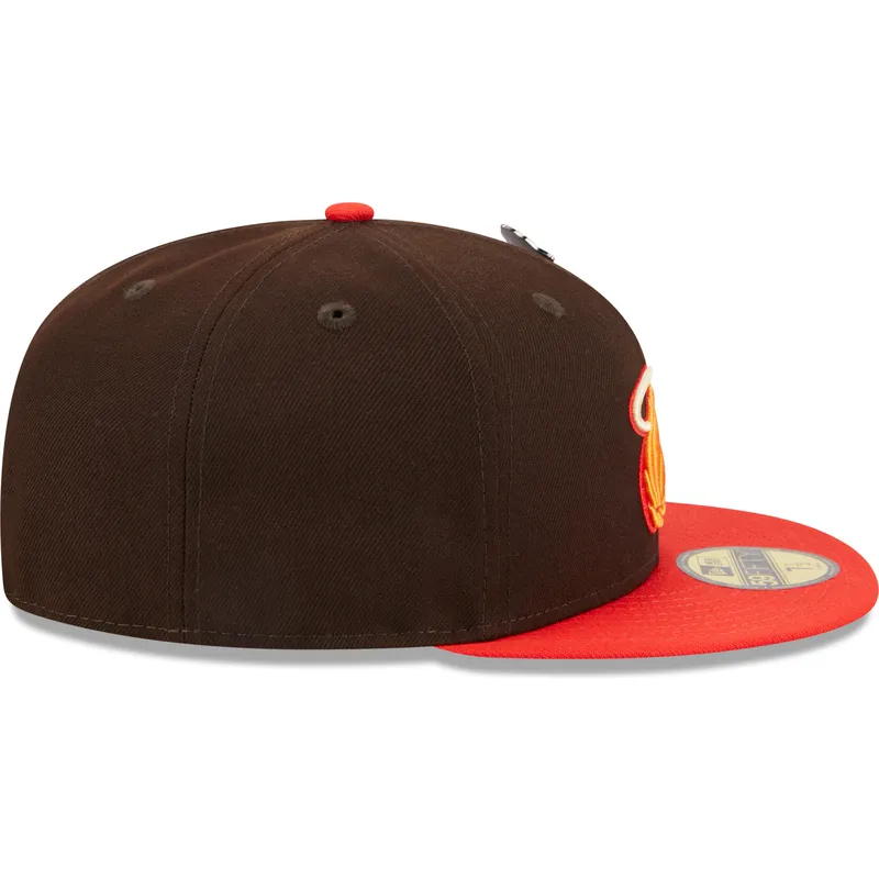 cappello-piatto-marrone-e-rosso-regolato-59fifty-the-elements-fire-pin-dei-miami-heat-nba-di-new-era