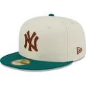 casquette-plate-grise-et-verte-ajustee-avec-logo-marron-59fifty-camp-new-york-yankees-mlb-new-era