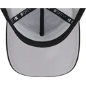 svart-truckerkeps-med-svart-logotyp-9forty-a-frame-all-day-trucker-fran-new-york-yankees-mlb-av-new-era