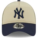 cappellino-trucker-beige-e-blu-navy-9forty-a-frame-all-day-trucker-dei-new-york-yankees-mlb-di-new-era