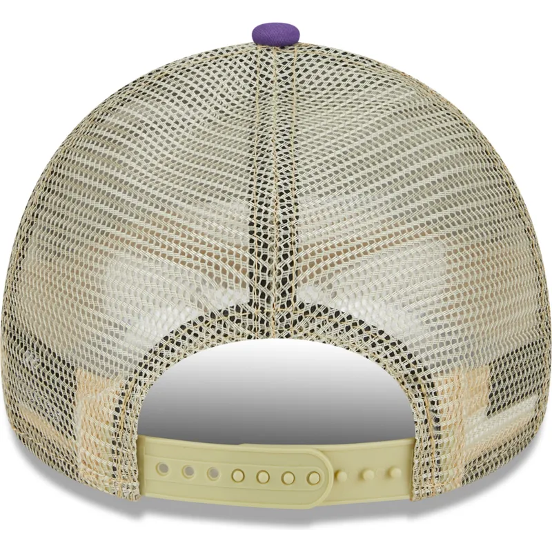 cappelli-curva-beige-snapback-9forty-a-frame-all-day-dei-los-angeles-lakers-nba-di-new-era cappelli-curva-beige-snapback-9forty-a-frame-all-day-dei-los-angeles-lakers-nba-di-new-era
