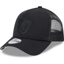 schwarze-trucker-kappe-mit-schwarzem-logo-9forty-a-frame-all-day-trucker-der-las-vegas-raiders-nfl-von-new-era