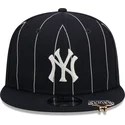 cappello-piatto-blu-marino-snapback-9fifty-pinstripe-visor-clip-di-new-york-yankees-mlb-di-new-era