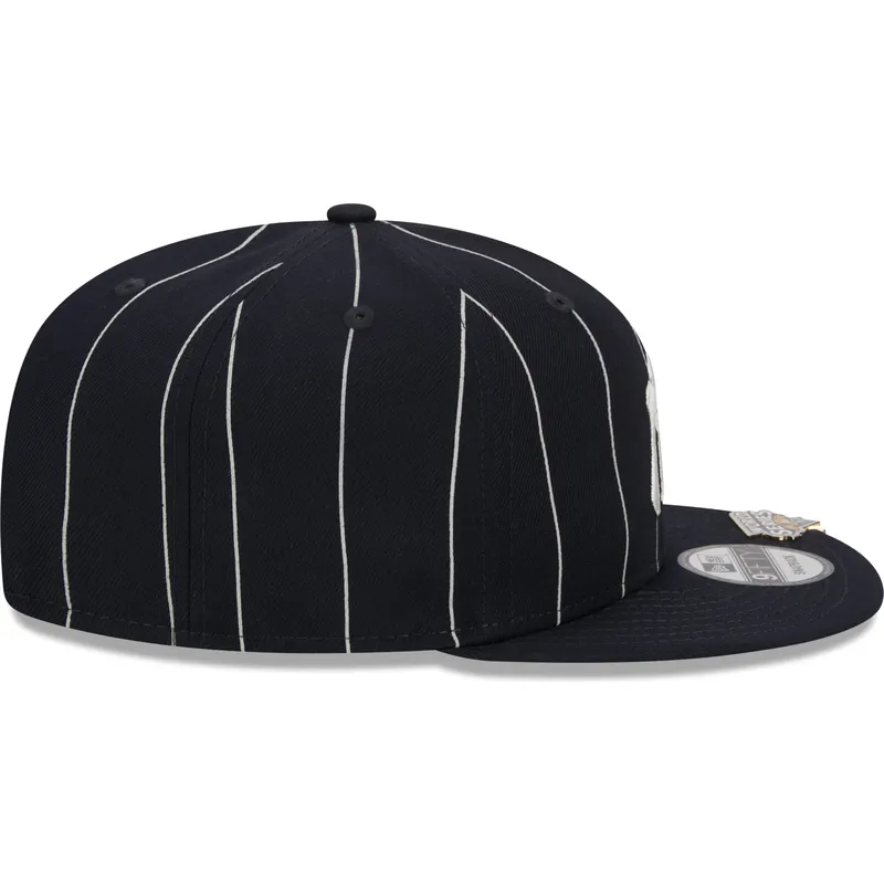 cappello-piatto-blu-marino-snapback-9fifty-pinstripe-visor-clip-di-new-york-yankees-mlb-di-new-era