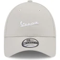 cappellino-beige-con-visiera-curva-regolabile-9forty-seasonal-di-vespa-piaggio-di-new-era