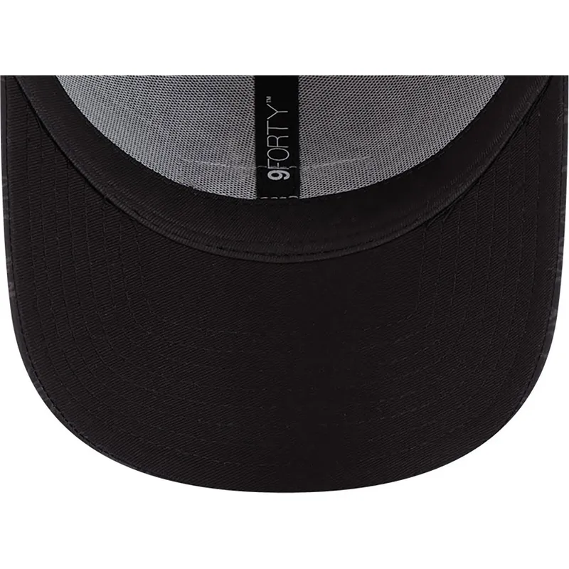 cappelli-curva-nero-cinghia-regolabile-9forty-all-over-print-dei-valentino-rossi-vr46-motogp-di-new-era