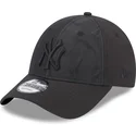 cappellino-curvo-nero-regolabile-con-logo-nero-9forty-multi-texture-dei-new-york-yankees-mlb-di-new-era