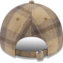 verstellbare-braune-9twenty-check-kappe-von-new-era