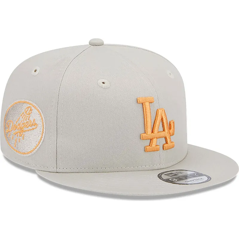 mutzen-flach-beige-snapback-9fifty-side-patch-der-los-angeles-dodgers-mlb-von-new-era mutzen-flach-beige-snapback-9fifty-side-patch-der-los-angeles-dodgers-mlb-von-new-era