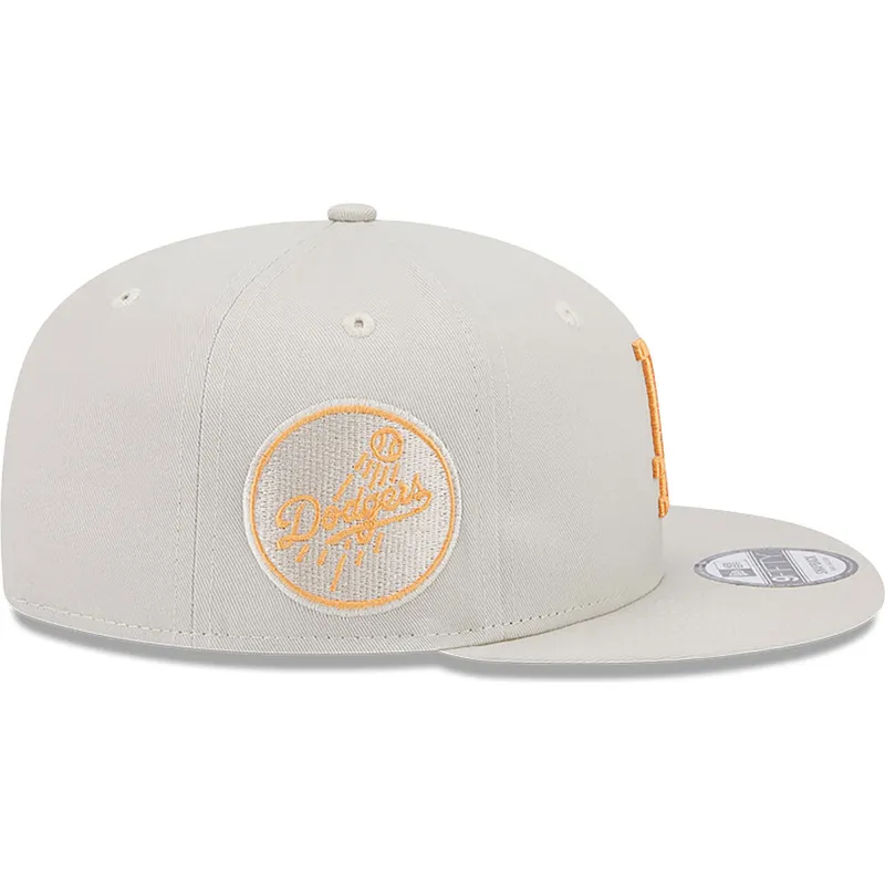 cappelli-piatta-beige-snapback-9fifty-side-patch-dei-los-angeles-dodgers-mlb-di-new-era cappelli-piatta-beige-snapback-9fifty-side-patch-dei-los-angeles-dodgers-mlb-di-new-era