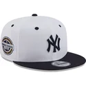 cappello-piatto-bianco-e-blu-navy-snapback-con-logo-blu-navy-9fifty-white-crown-patch-dei-new-york-yankees-mlb-di-new-era