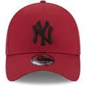 casquette-courbee-rouge-ajustee-avec-logo-bleu-marine-39thirty-comfort-new-york-yankees-mlb-new-era