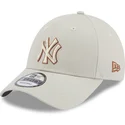 casquette-courbee-beige-ajustable-9forty-team-outline-new-york-yankees-mlb-new-era