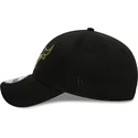 cappellino-curvo-nero-regolabile-9forty-metallic-badge-dei-chicago-bulls-nba-di-new-era