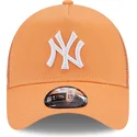 cappellino-trucker-arancione-a-frame-league-essential-dei-new-york-yankees-mlb-di-new-era