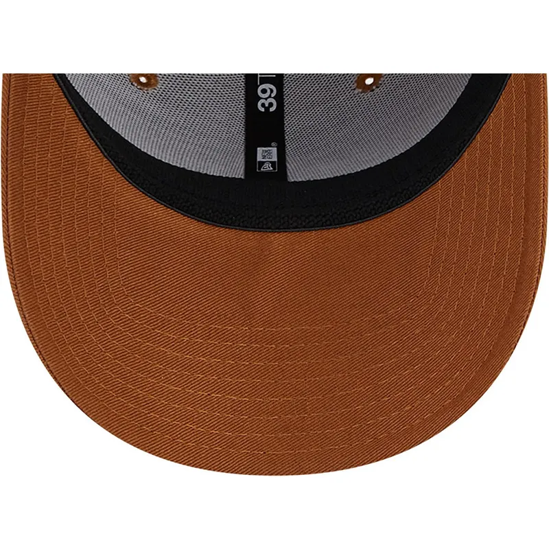 cappelli-curva-marrone-regolato-39thirty-league-essential-dei-new-york-yankees-mlb-di-new-era