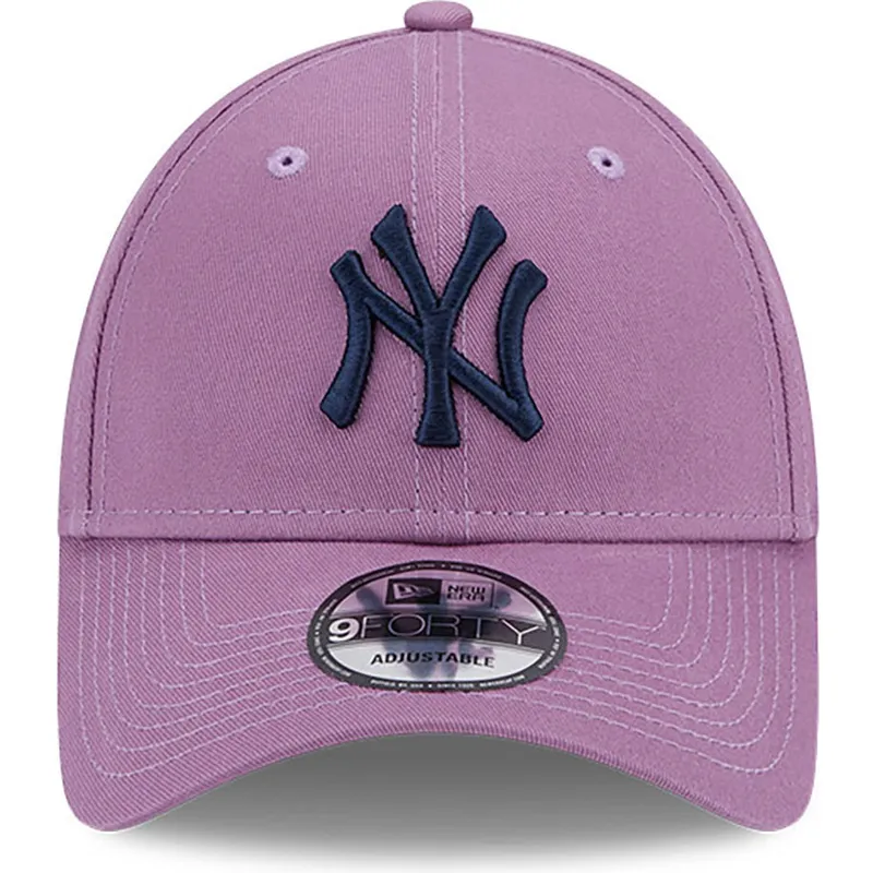 cappelli-curva-viola-cinghia-regolabile-9forty-league-essential-dei-new-york-yankees-mlb-di-new-era cappelli-curva-viola-cinghia-regolabile-9forty-league-essential-dei-new-york-yankees-mlb-di-new-era