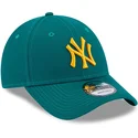 cappelli-curva-verde-cinghia-regolabile-9forty-league-essential-dei-new-york-yankees-mlb-di-new-era